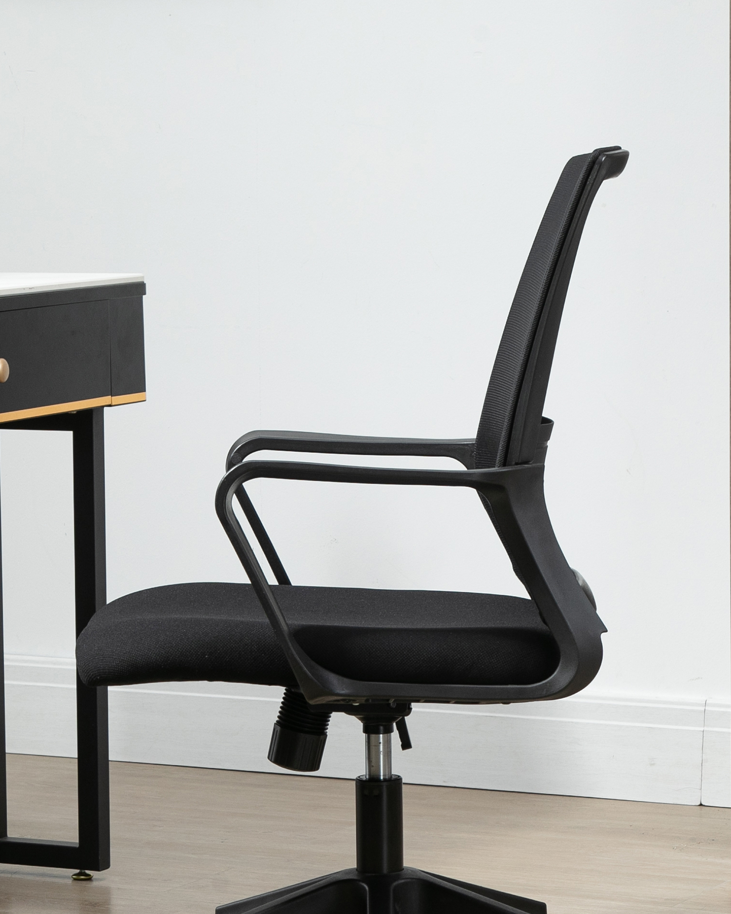 Glat kurve drejelig stol Glat kurve drejelig stol