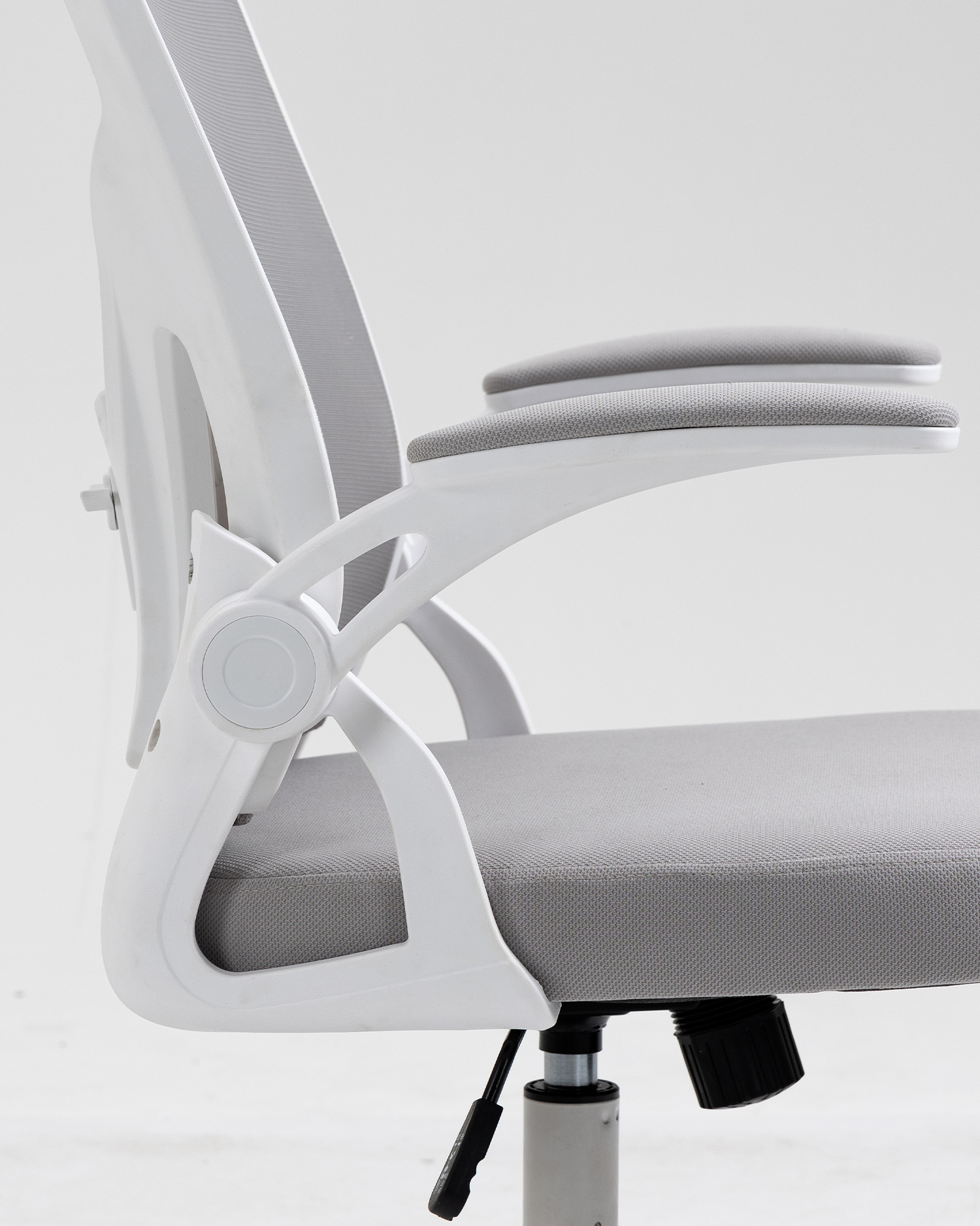 Kontorstol med justerbart armlæn Kontorstol med justerbart armlæn